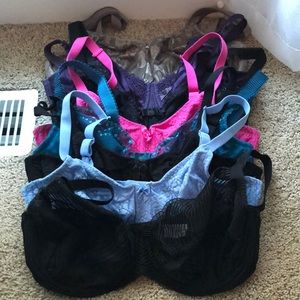 8 Wacoal Bras (some different sizes)